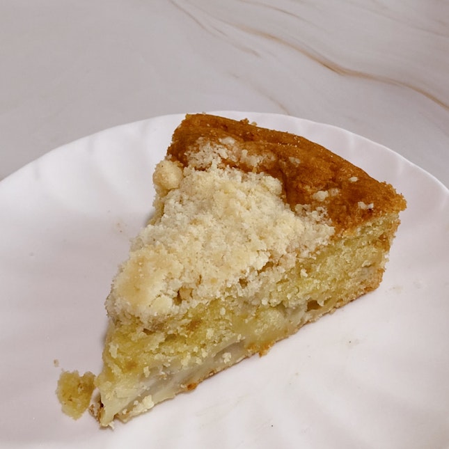 Yuzu Pear Crumble Cake ($5.50)