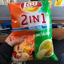 Lay’s 2 In 1 Chips (Crayfish & Thai Green Chilli)