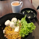 Fish Ball Noodle With Drink Set ($4.50)