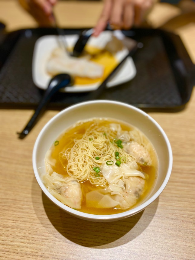 HK Noodles With Shrimp Dumplings ($7)