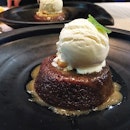 [sticky date toffee pudding w vanilla ice cream] our sweet treats to end the night as well as the special limited edition @harrysbarsg's beer Popsicles!