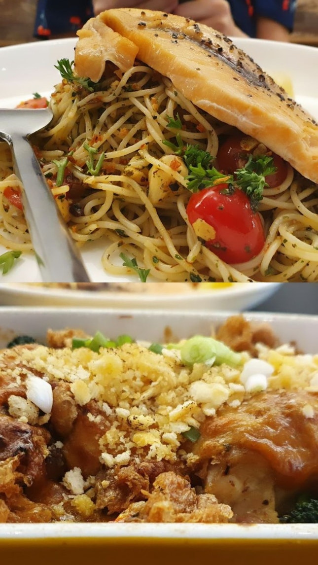 Angel Hair Pasta With Salmon And Salted Egg Mac And Cheese 