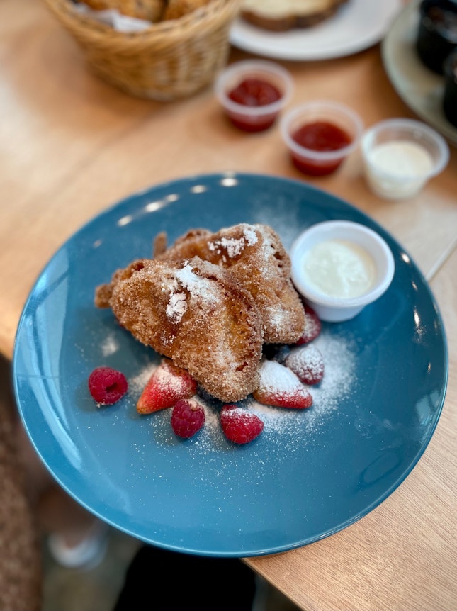 “Heart Attack” French Toast! With Berries ($16)