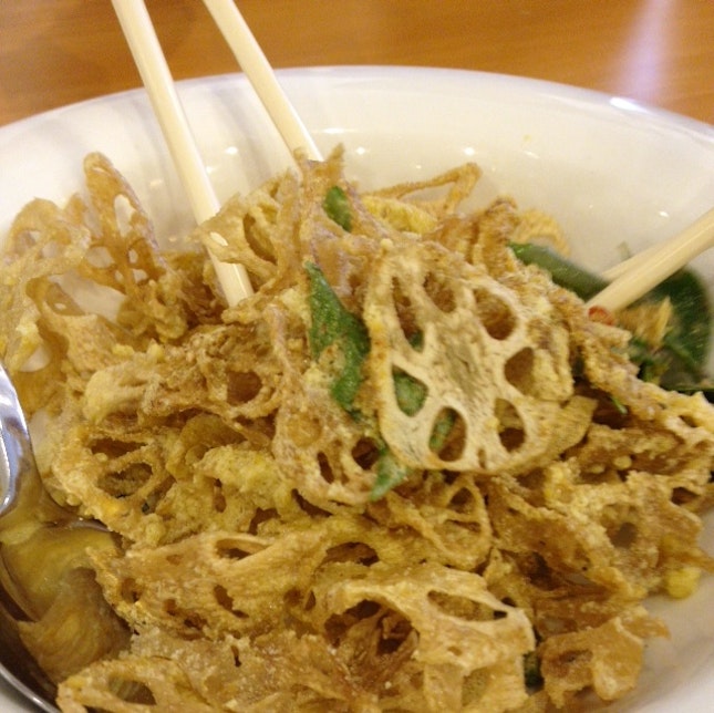 Fried Lotus Root With Salted Egg 