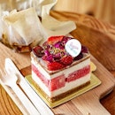 📍🇸🇬 Singapore

Strawberry Watermelon Cake - looks so berry tasty!
