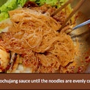 Mix The Spicy Cold Noodles With Gochujang!