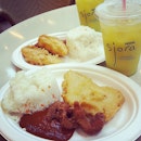 Lunch w @lover_queen (: #longjohnsilver #fried #fish #chicken #prawn #rice #curry #foodporn #sjora #kiwi #pineapple #drink