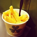 Took a break after visiting my godson in the hospital. Teabreak is Honey Mustard fries🍟🍯 (their best seller)! I am not a fan of mustard but i totally ❤ this! SGD$4.70

#foodphotography#iphonegraphy#iphotography#instadaily#instasia#instagramsg#foodspotting#foodonfoot#instafood#food#foodie#foodporn#fooddiary#foodgasm#foodorgasm#goodeats#happyfood#foodism#fatgirlproblems#foodforfoodies#foodstagram#burpple#instasg#sgig#igsg#igaddict#irelandpotato#fries#honeymustard