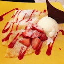 1-for-1 DBS card members promo:
Strawberry cream - Strawberries in vanilla crepe with custard cream & vanilla ice cream S$14