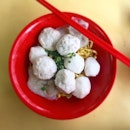 Fishball Noodles -$5

Rainy mornings means I get to enjoy a leisurely breakfast after sending my Wife to work.