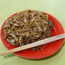 Char Kway Teow -$3

There are not many decent Char Kway Teow places left in Singapore, Hai Kee is one of them.