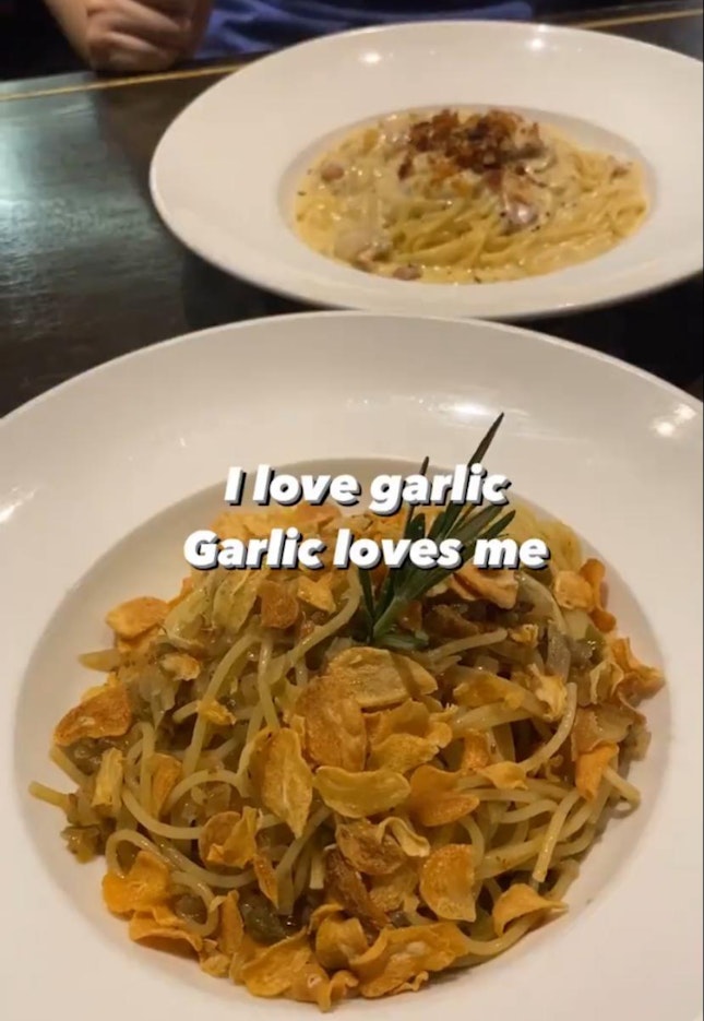 I Love Garlic, Garlic Loves Me