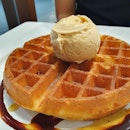 🌟Nian Gao Waffle + Sea Salt Gula Melaka Ice Cream ($11)🌟