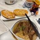 Tsui Wah (Satay Beef Brisket and Tendon Noodle Soup + Condensed Milk Crispy Bun)