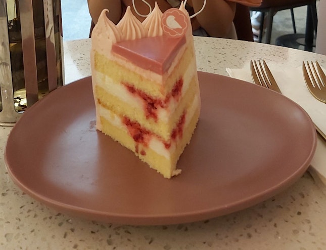 Raspberry Yuzu Cake 