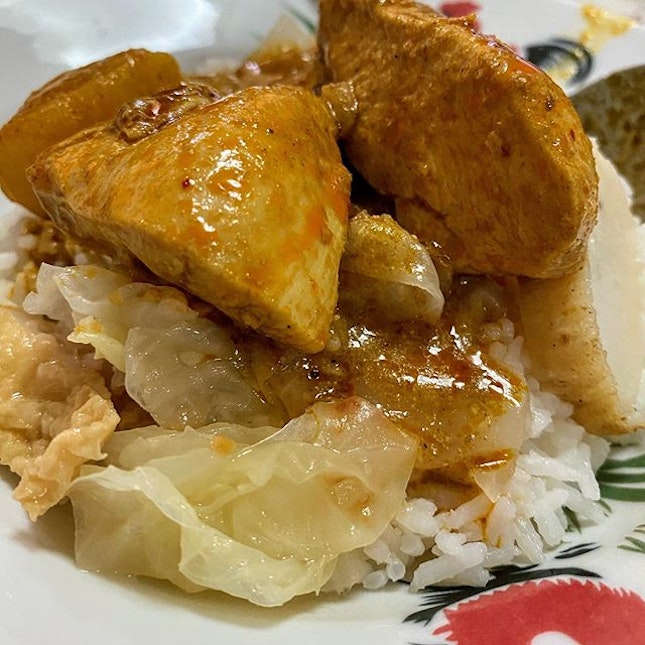 Simple home cooked curry chicken, Chinese cabbage and fish cake.