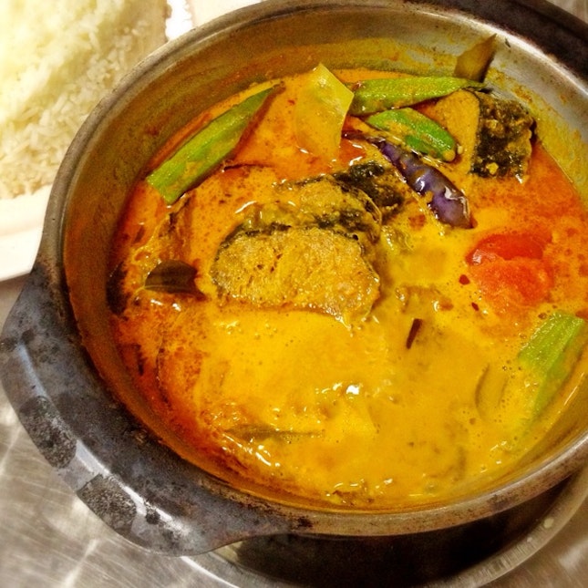 Vegetarian Curry Fish With Rice