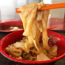 Dried Rice Flat Noodles with Handmade fish balls
_
Fishballs have a better texture compared to factory made.