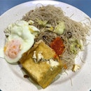 Beancurd & Runny Egg with White Bee Hoon
_
Nothing can go wrong with wholesome brekkie.