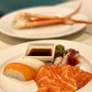 Salmon sashimi galore
_
First of the many lux seafood buffet
_
#sqtop_buffet
#sqtop_seafood 
#FoodinSingapore 
#WhatMakesSG 
#PassionMadePossible
#STFoodTrending 
#SGCuisine 
#wheretoeatsg #eatmoresg 
#burpple #burpplesg 
#burpplebeyond