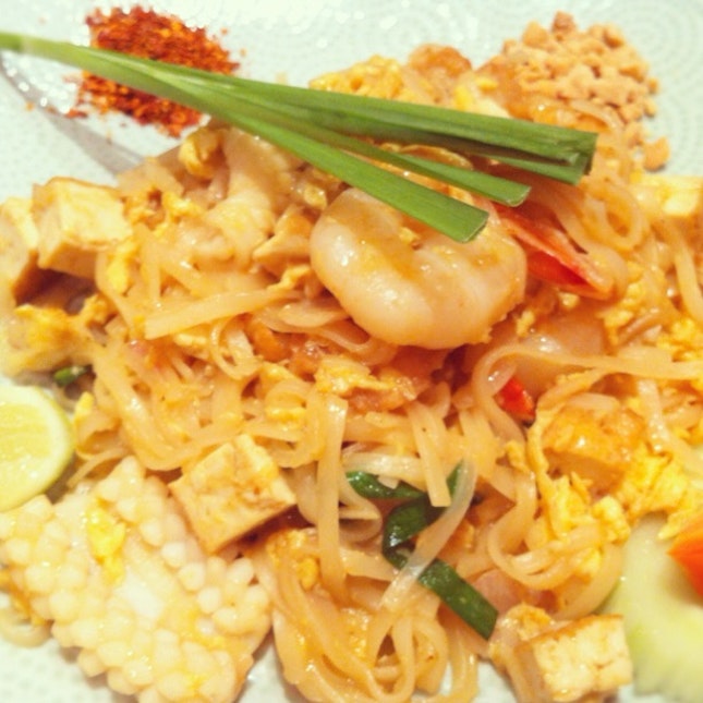 Seafood pad thai!