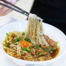 Loving the Fish Maw Bee Hoon ($4 / $6) from Aw's Signature Minced Pork Noodles last night.