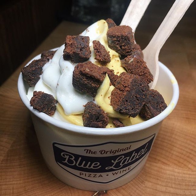 The Early Fatback: Spiced Pumpkin and Vanilla Swirl with added brownie chunks from Blue Label Pizza & Wine, situated along Ann Siang Road.