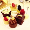 So many desserts~~~~