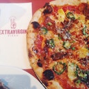🍕🍕🍴time 
#loandbeholdgroup #extravirginpizza #pizza