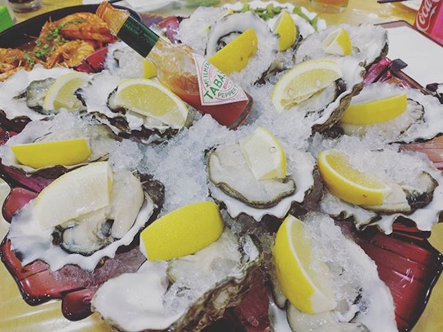 Oysters galore!