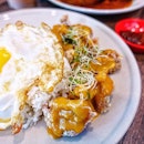 Savour tasty and priceworthy meals @thelocalboxsg 
People working in Tanjong Pagar now has a new F&B outlet to add to their lunch options or to call for delivery
Enjoy uniquely local food made with a twist such as chicken rendang and salted egg chicken with rice.