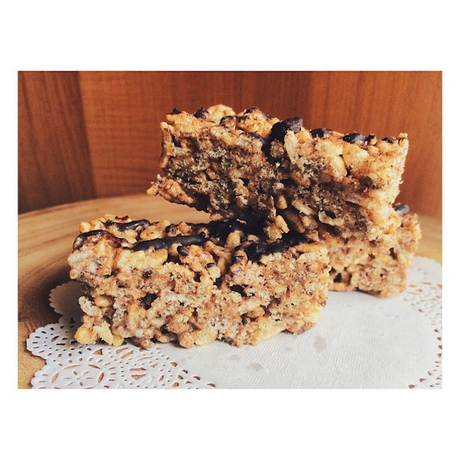 Almond mocha Rice Krispies protein bar for the 👦