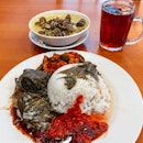 Great variety of Nasi Padang dishes & Kuihs