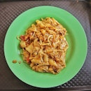 Char Kway Teow, if only I could start my day with this high cholesterol and guaranteed to get diabetes dish.