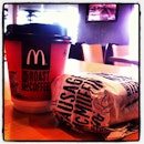 Breakfast with Mommy. Simple yet lovely <3 #McDonald #breakfast #Wednesday #BoxingDay