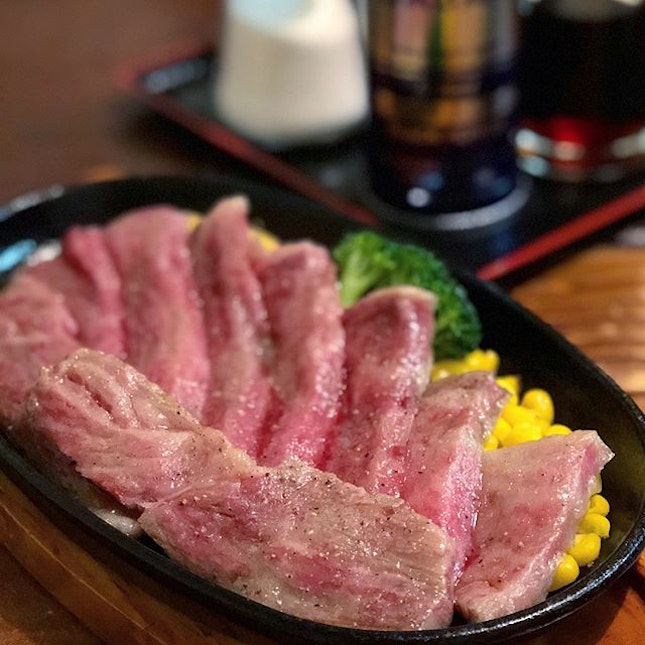 After queuing for close to 2 hours, we finally stepped into this popular steak place which is is only opened for 3 hours, 5 days a week (closed on Thursday and Sunday) 😱
Popular among locals and tourists, the most expensive Murasawa (A5) Sirloin Steak was unavailable by the time we were there 😭
So we made do with the second most expensive Wagyu (A5) Sirloin Steak ($5,200 Yen for 150g) - delicate fats and tender meat which melts in your mouth...
