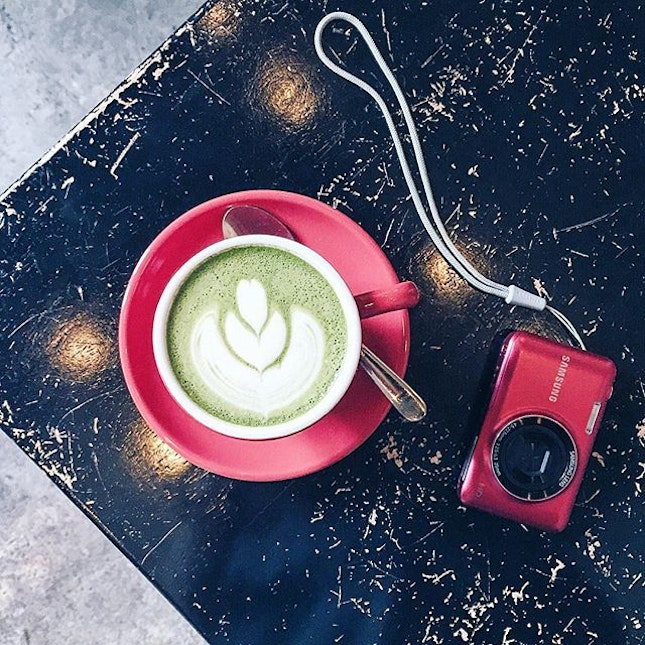 Breaktime 1: Matcha latte!🍵 #matcha 
#visualsoflife #lifeisbeautiful #finditliveit #tgis #malaysiancafes #cafehopmy #sweet #greentea #ipoh #thegrowingbelly #burpple #travelogue #traveldiary