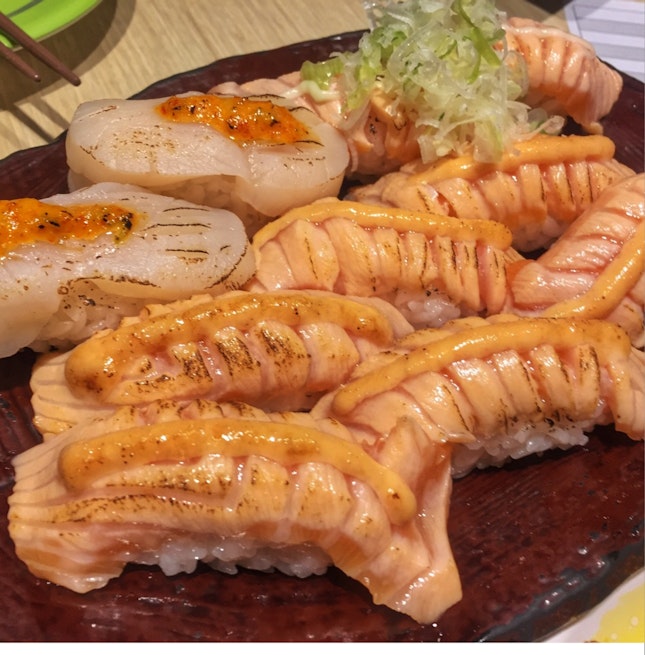 Roasted Fatty Salmon Sushi