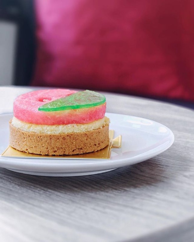 Watermelon & asam boi tart 🍉🍉 Vibrant colours & even more interesting flavours.