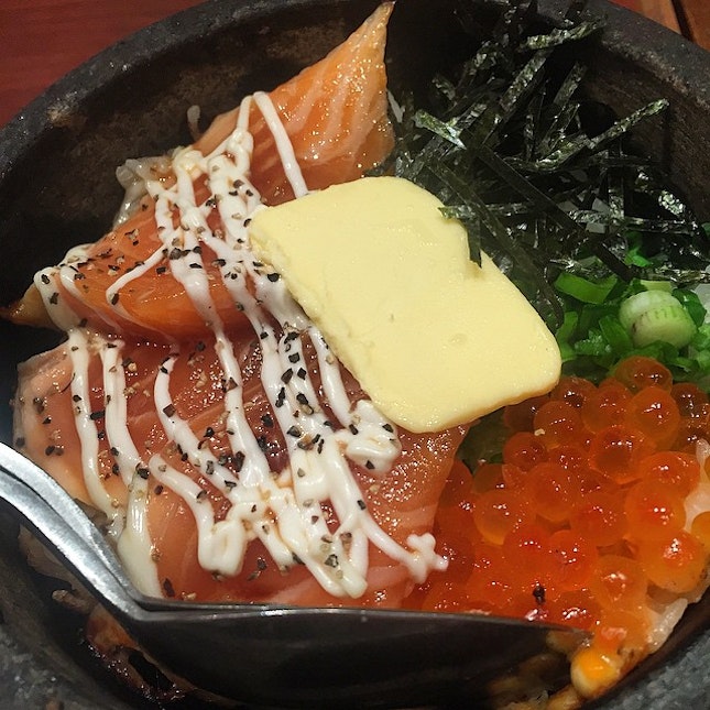 Salmon Ikura Don -$8.80 (small)

#salmon #japfood #watami #sgfoodies #burpple #hungrygowhere #rafflescity #gastronomy #foodphotos