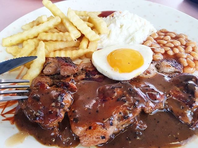 [Xiao Gang Western Food] One of my favourite hawker centre styled chicken chop in Singapore, tucked in Alexandra Village hawker centre.