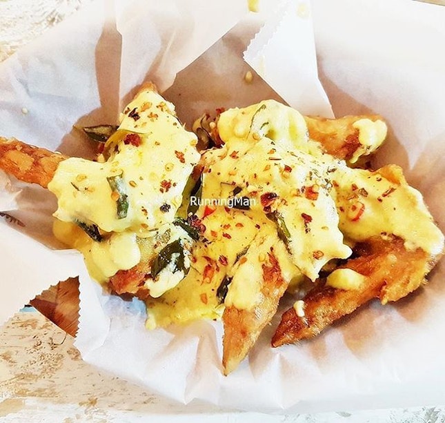 Salted Egg Wings (SGD $8) @ The RawR Kitchen.