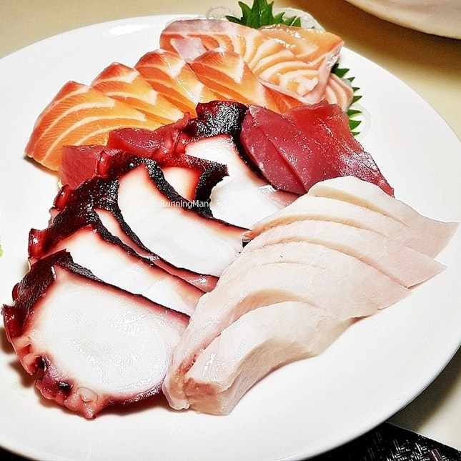 Sashimi (SGD $118++ per pax buffet) @ Triple Three Restaurant.