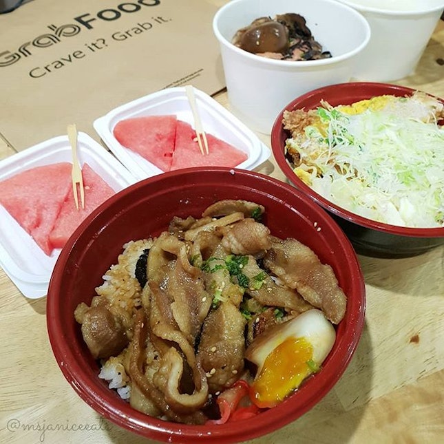 💚 [GRAB FOOD] Tampopo ~ Kurobuta Toro Yakiniku Jyu (S$24.40)
💚

I am thrilled to know that Tampopo, a Japanese restaurant that I frequent, has opened an outlet near my neighbourhood.