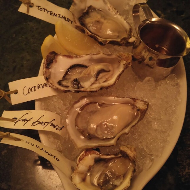 Oyster Happy Hour!!