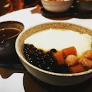 Authentic taste of Taiwan

Tou Fu Fa with 2 toppings (RM8.90)

#ninthmountain #九分山城 #dessert #sweettooth #burpplekl #burpple #toufufa #taiwantaste #最愛台灣味