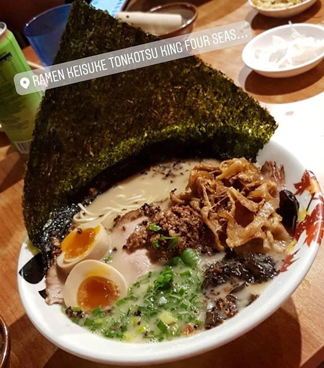 Tonkotsu Ramen Autumn Special - all toppings ($16.90) - shiok but i feel abit too heavy towards the end when the soup starts to cool..