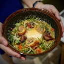 Suddenly have craving for Congee early in the morning and I think of this bowl of Short Ribs Congee @upperplace.wangz
.
