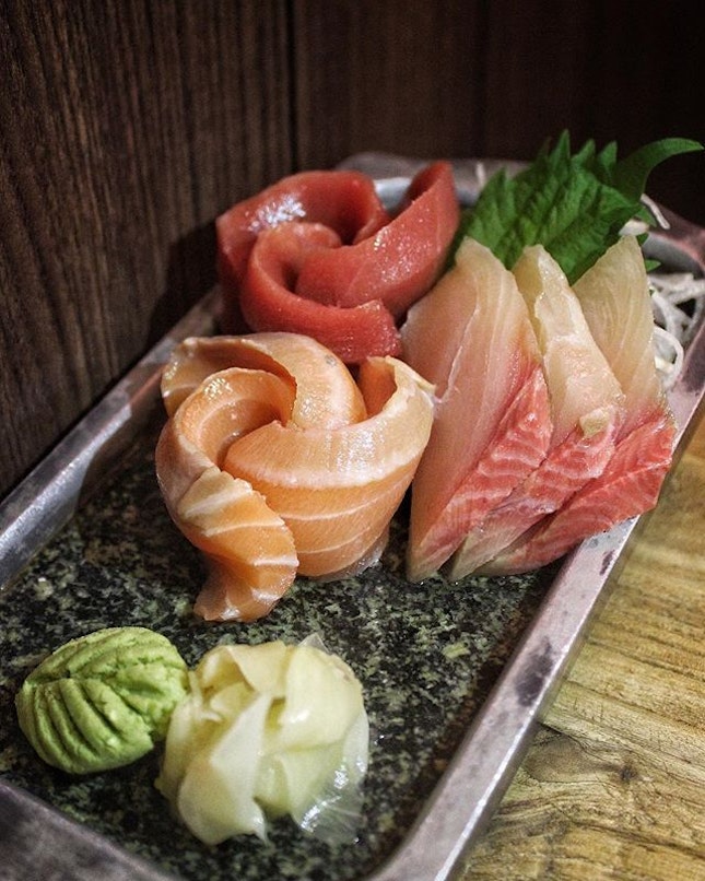 Sashimi Moriawase, Fresh and Thickly sliced Sashimi in 3 kinds- Maguro Akami, Hamachi, Salmon.