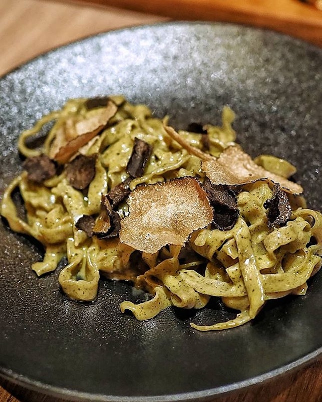 Spent Grain Linguine, Seaweed butter, Parmesan and truffle ($28.00) from @level33_sg
.